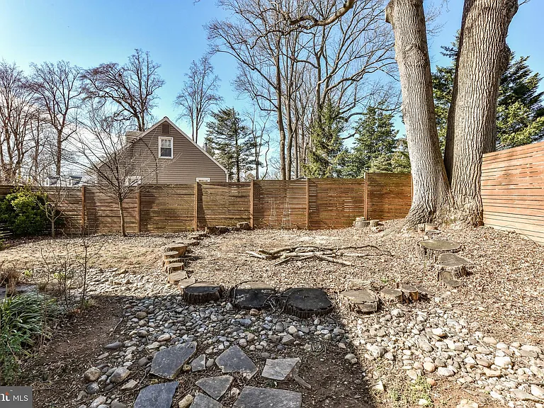 7308 Poplar Ct — Photo 26