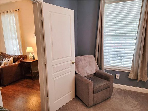 4th image of 4009 Clifford St