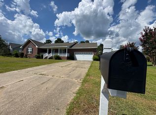 110 Inlet Dr, Raeford, NC 28376
