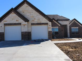 707 Chaparral Rd, Sanger, TX 76266