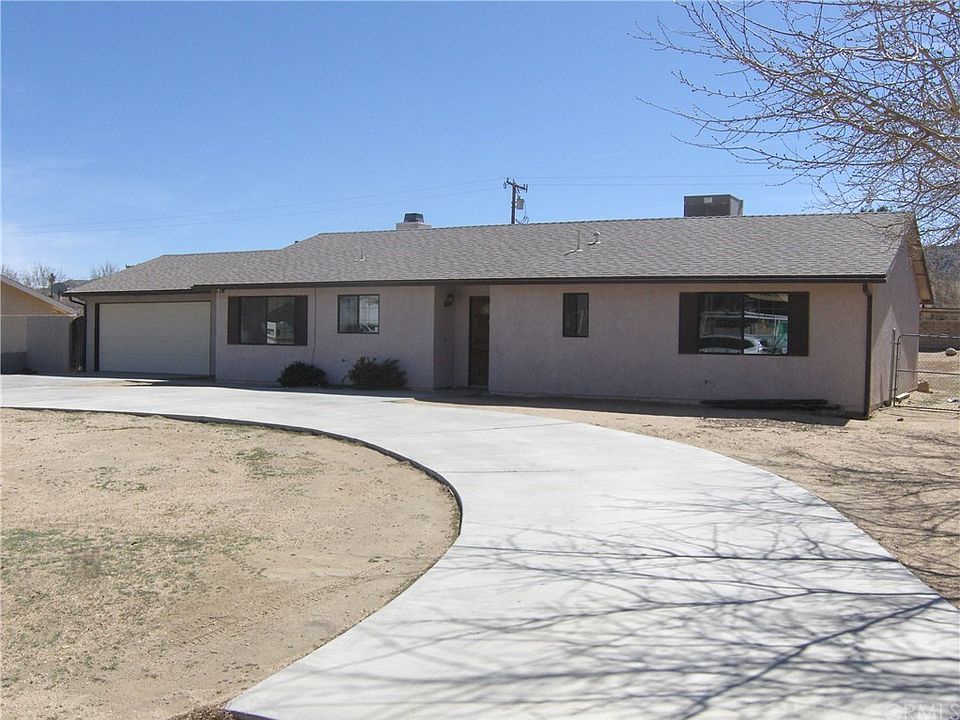 1st image of 57795 Carlyle Dr