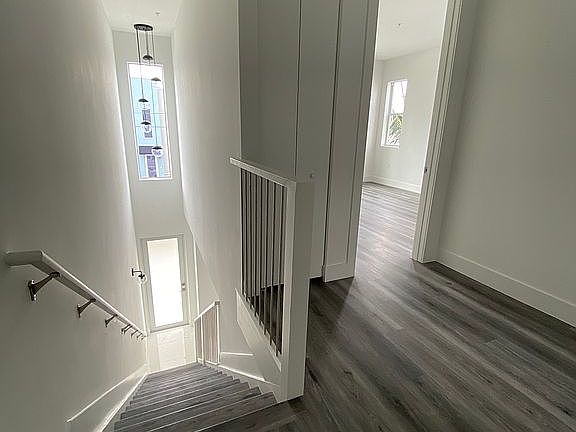 3rd image of 425 NE 35th Ct #1