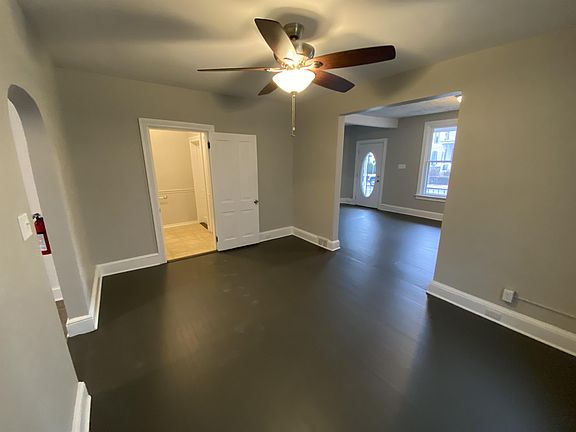 5th image of 44 Clayton Ave