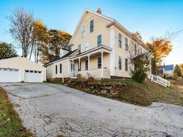 14 Manchester Street, Pittsfield, NH 03263