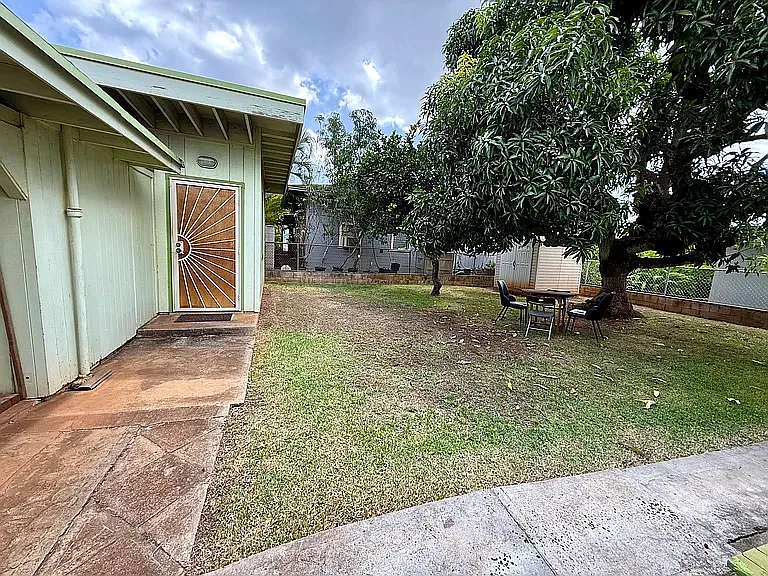 67-215 Kaliuna St — Photo 11