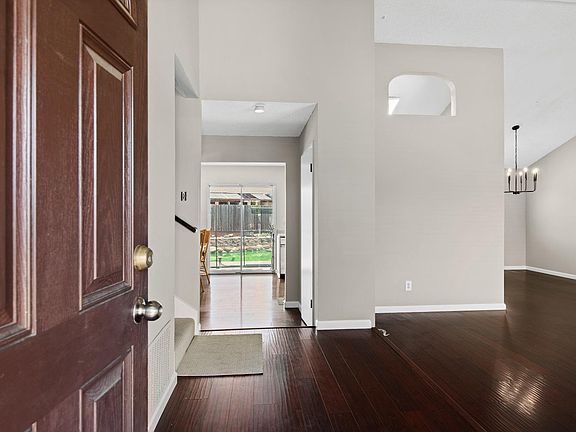 4th image of 853 Sprucewood Court
