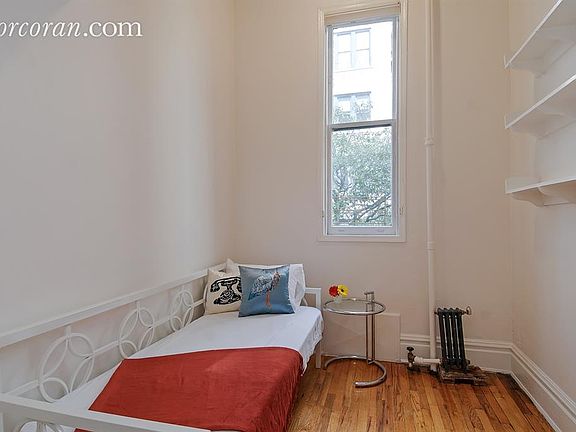 5th image of 151 W 85th St APT 3