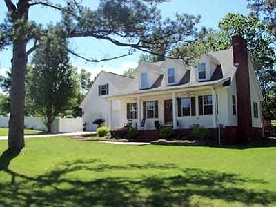 1st image of 15 Fairbrook Ln
