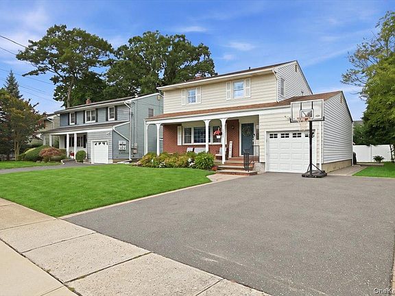 3rd image of 1798 Hannington Avenue