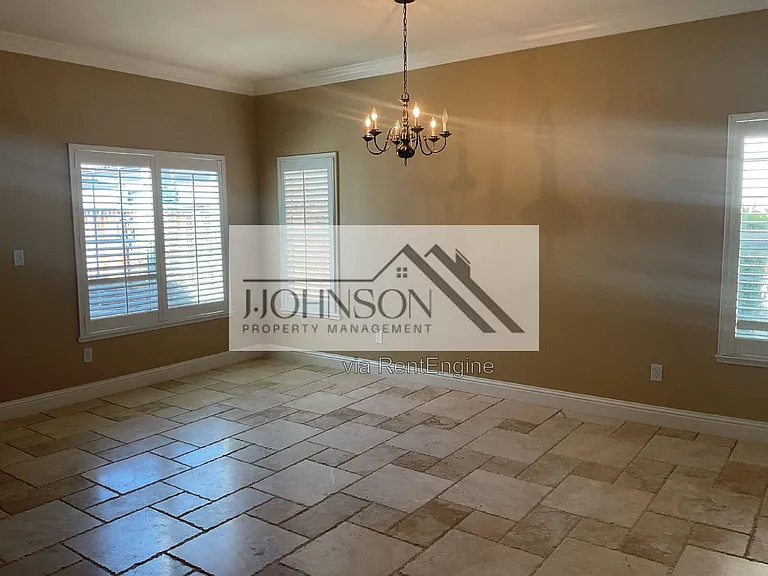 2676 Daisy Ln — Photo 3
