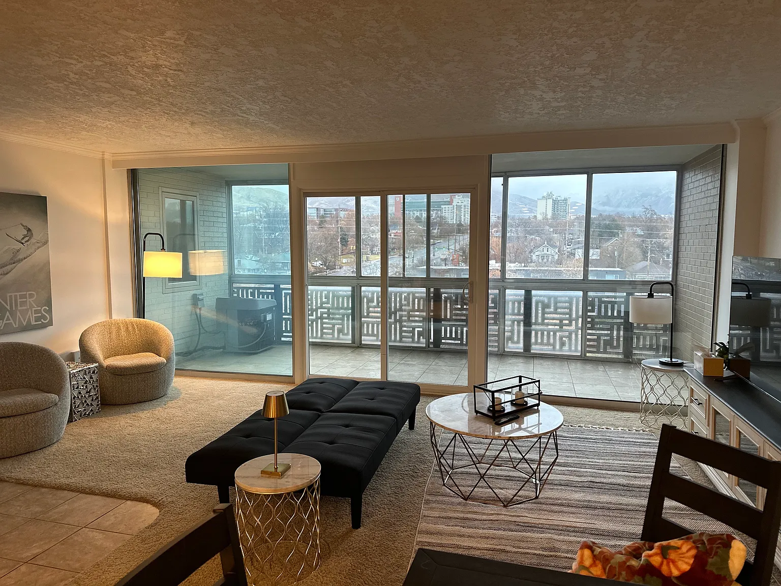 3 bed, 1364 sqft, $850 — Photo 2