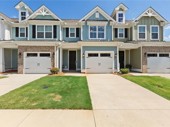 335 Stirrup Ct, Greer, SC 29651