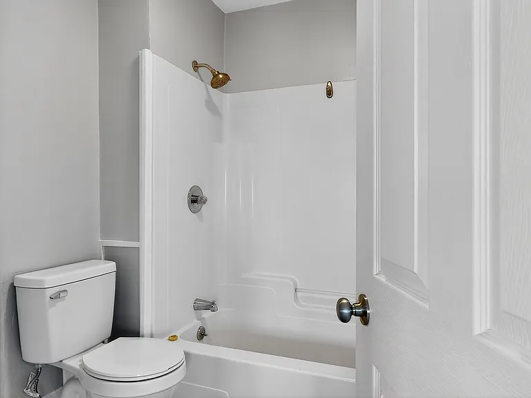 83 Brook St #C — Photo 5