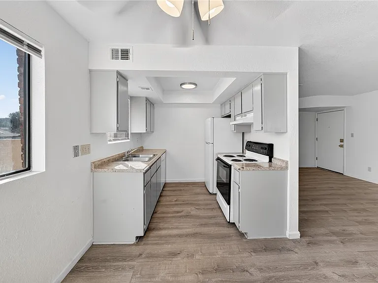 3659 Wendell Ave #C — Photo 9
