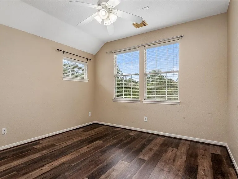 130 Zephyr Bend Pl — Photo 27
