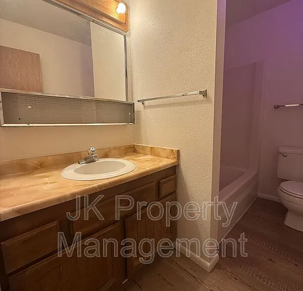 401 50th St S #14 — Photo 22