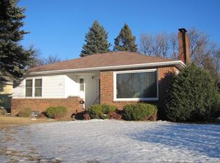 512 N Columbia Rd, Grand Forks, ND 58203