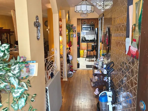 9505 Schenck Street image 4 of 30