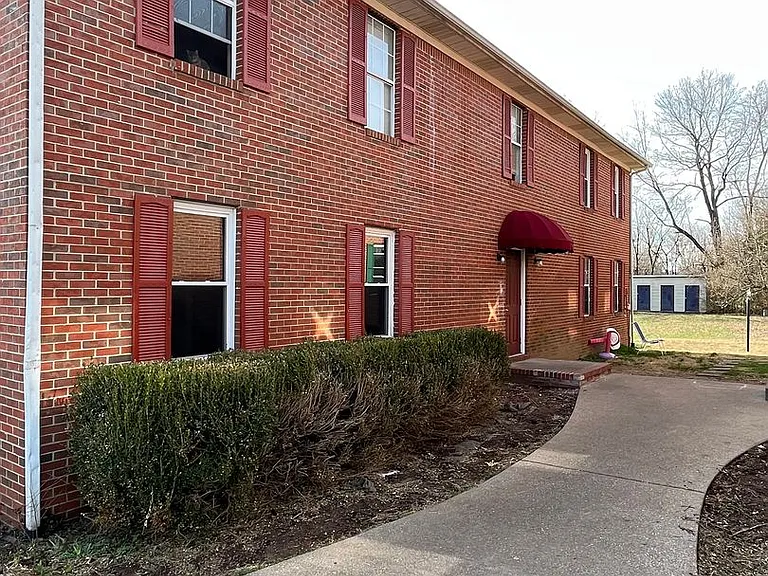 100 Amy Ave — Photo 1
