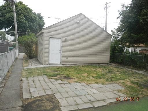 2nd image of 2940 S Oak Park Ave