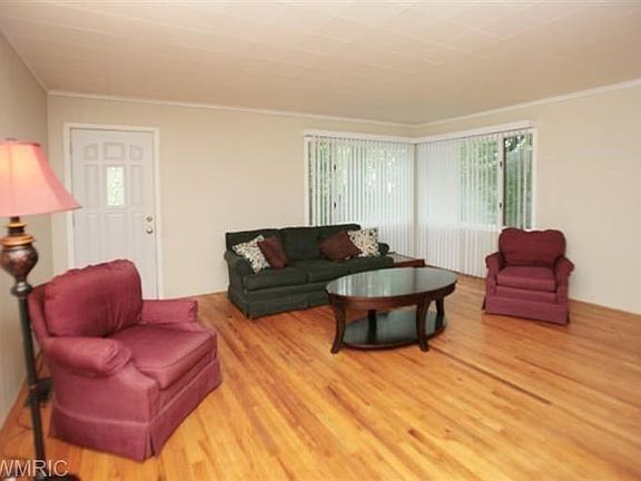 3rd image of 1423 Nassau St