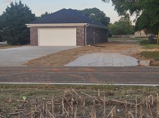 20574 Johnson Rd, Athens, AL 35613