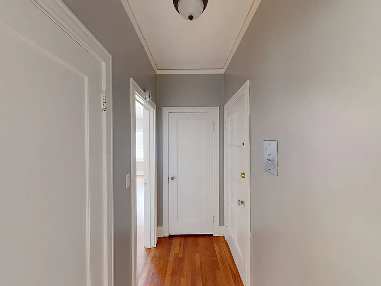 607 Beacon St — Photo 16