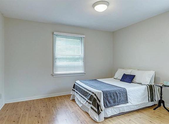 4th image of 2450 Louis Ave