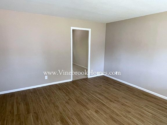 2nd image of 505 Weinland St