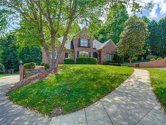 2nd image of 115 Ashbourne Lake Ct