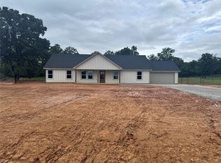 1013 Hereford Dr, Springtown, TX 76082