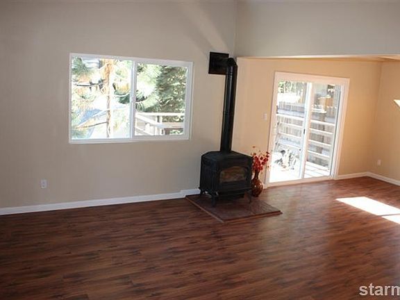 3rd image of 892 Clement St