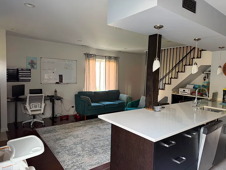 1513 Cornell Ct — Photo 5