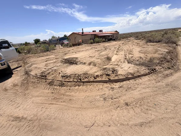 425 Hondo Rd SW, Rio Rancho, NM 87124