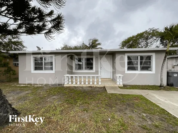 4640 SW 18th St, Hollywood, FL 33023
