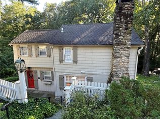 274 Mill Rd, New Canaan, CT 06840