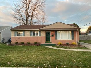 32452 Hiveley St, Westland, MI 48186