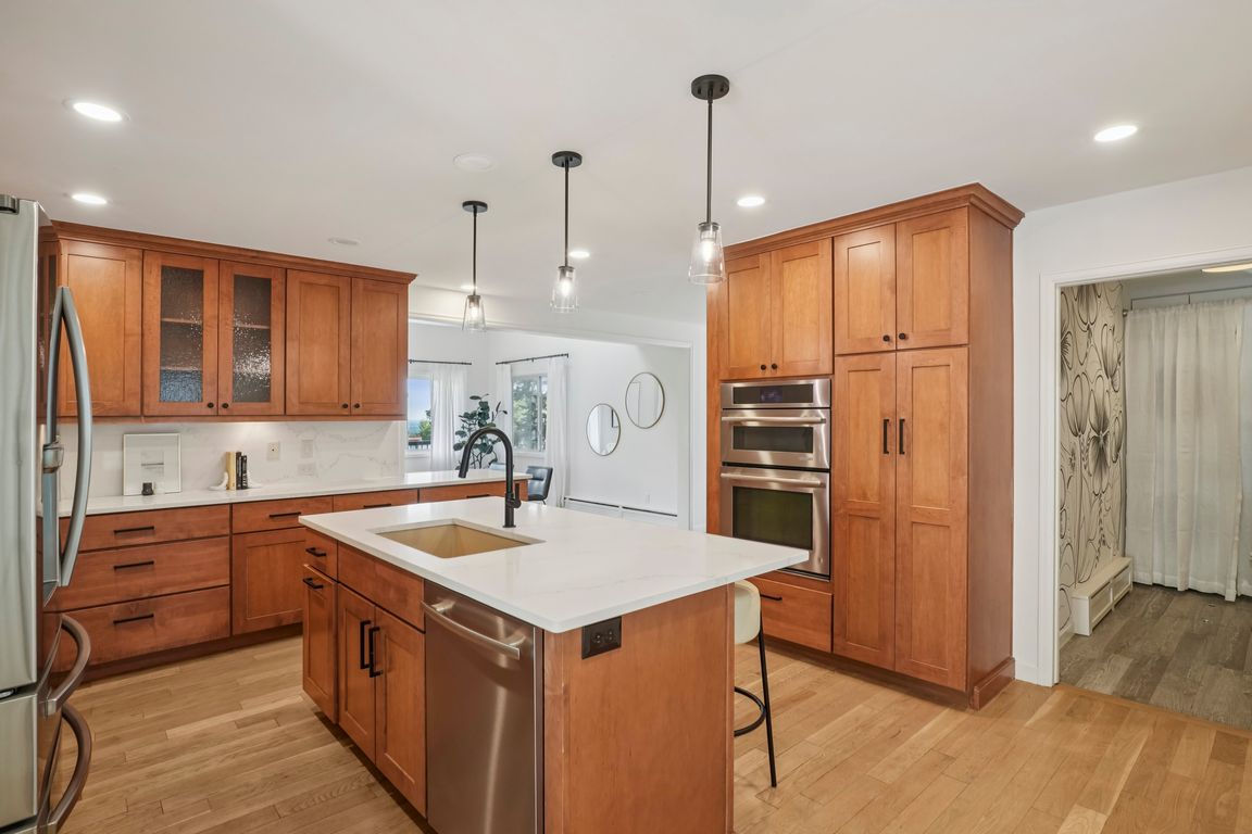 Longwood Ave-S2407-028.jpg