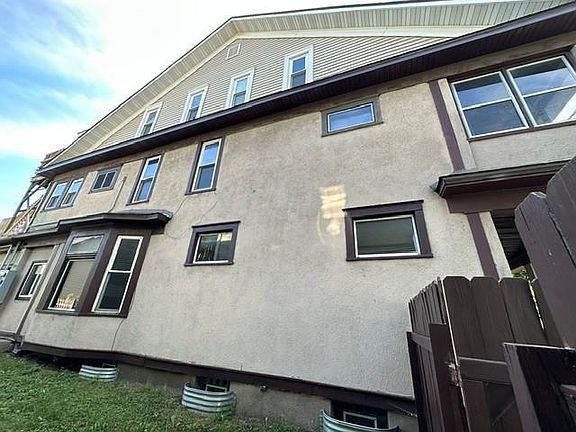 3rd image of 654 Fuller Ave