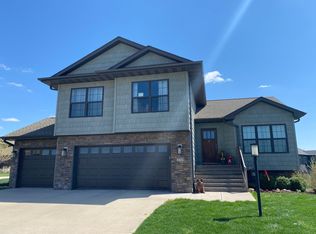 230 N Juniper St, North Liberty, IA 52317