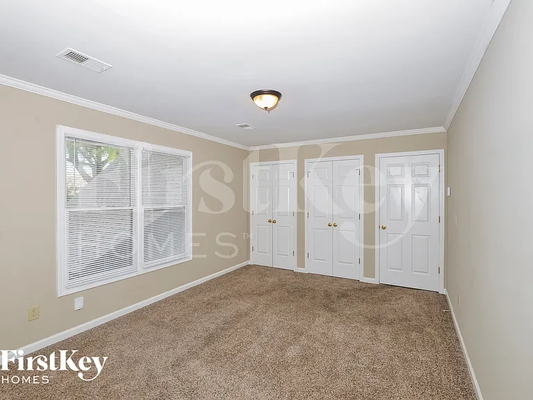5198 Tudor Ct — Photo 9