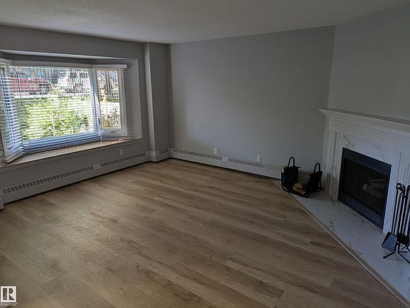 4th image of 10524 84th Ave NW
