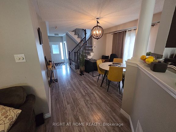 5th image of 1156 Riddell Cres