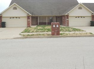 835 Baker St NW, Gravette, AR 72736