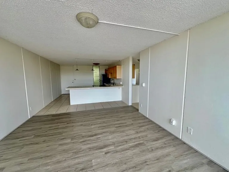 95-2057 Waikalani Pl #406 — Photo 2