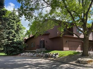 12572 Parkwood Dr, Burnsville, MN 55337