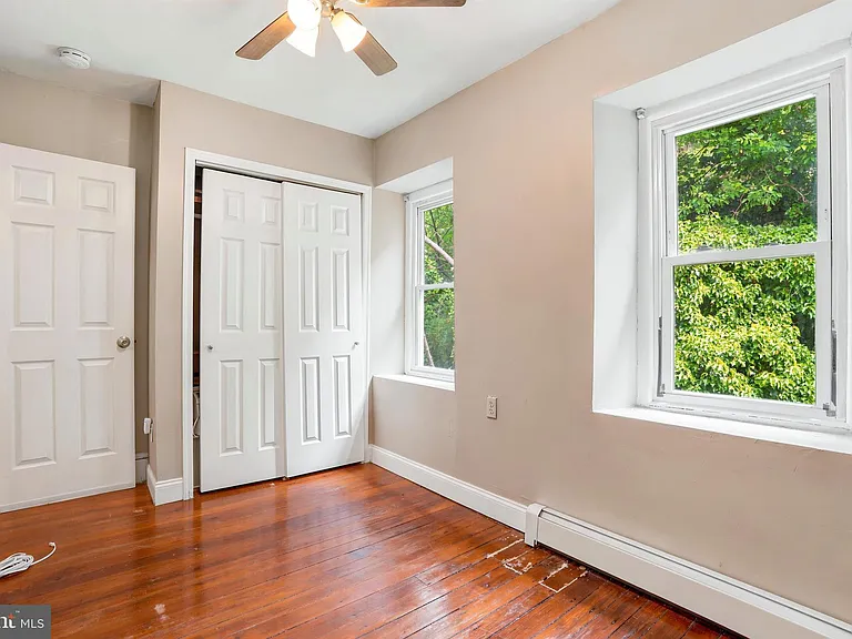 4441 Silverwood St — Photo 11