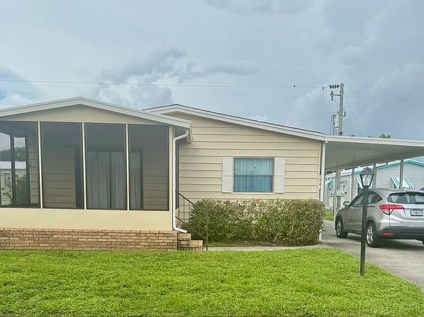 3053 Artesian Ln