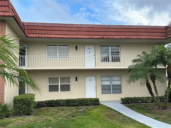 2nd image of 64 Woodland Dr APT 206