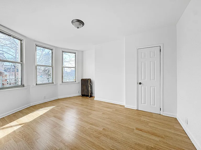 1655 Holland Ave #1 — Photo 5